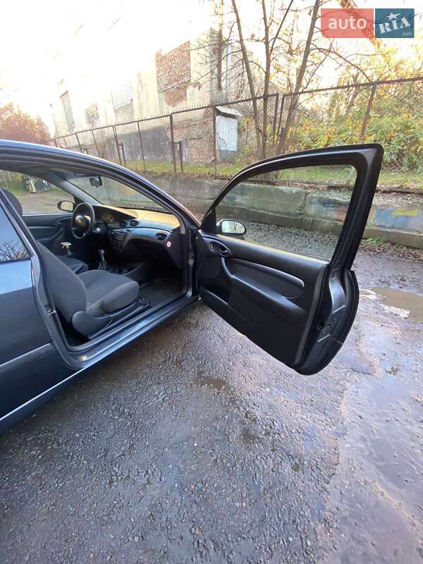 Хэтчбек Ford Focus 2002 в Львове