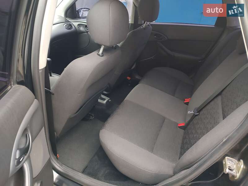 Седан Ford Focus 2004 в Запорожье фото 2 Седан Ford Focus 2004 в Запорожье