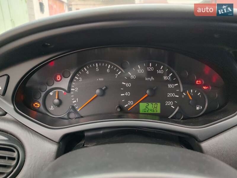 Седан Ford Focus 2004 в Запорожье фото 5 Седан Ford Focus 2004 в Запорожье