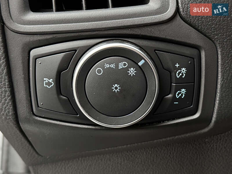 Седан Ford Focus 2017 в Дніпрі фото 41 Седан Ford Focus 2017 в Дніпрі