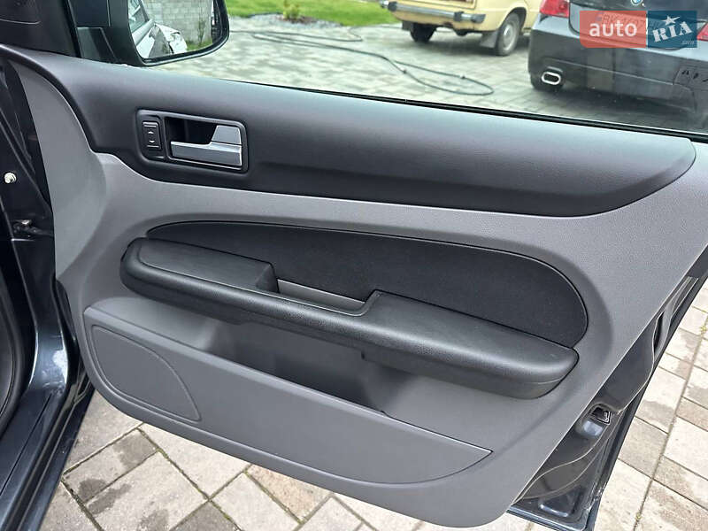 Универсал Ford Focus 2008 в Ровно