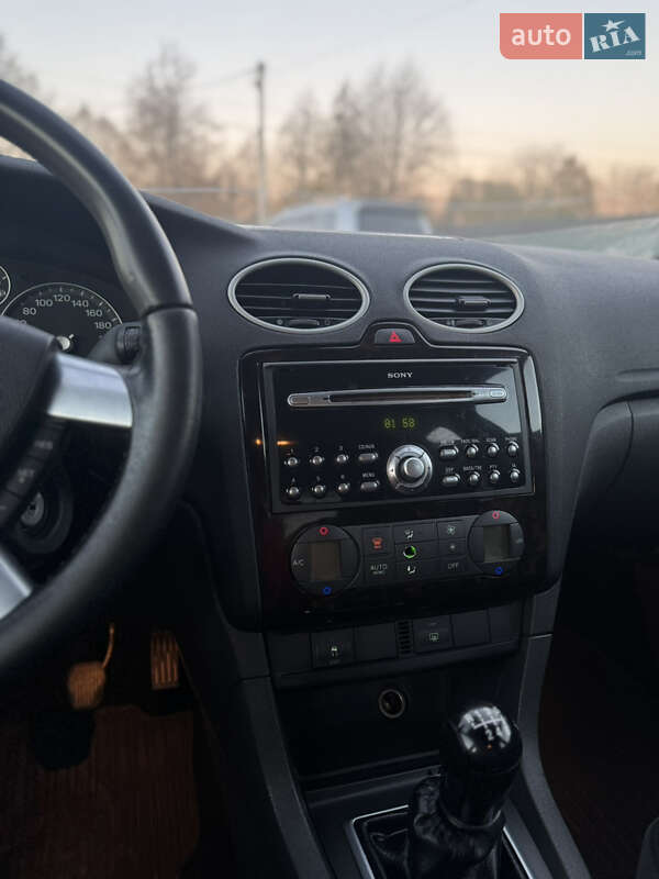 Хетчбек Ford Focus 2005 в Чернівцях фото 9 Хетчбек Ford Focus 2005 в Чернівцях