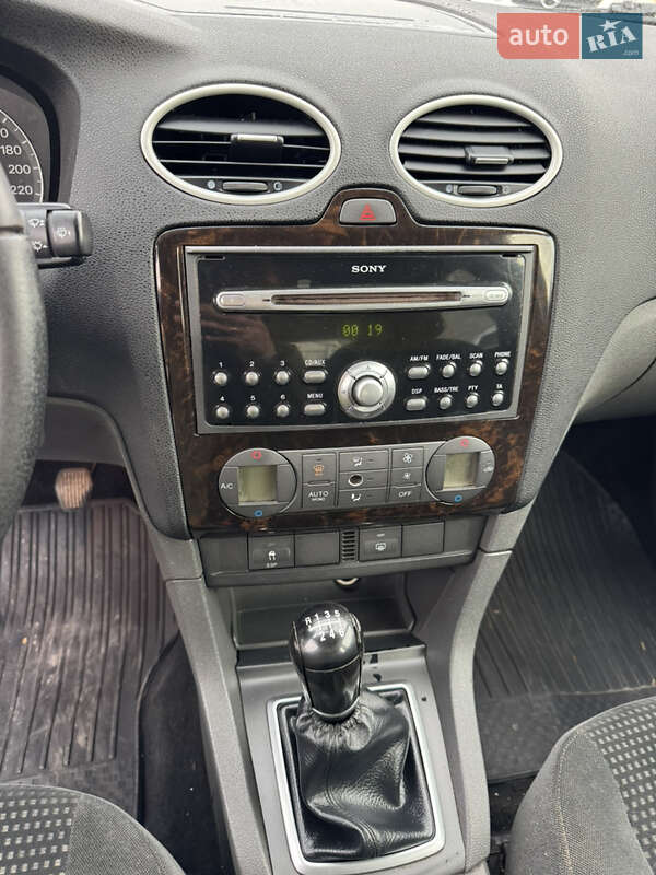 Хетчбек Ford Focus 2005 в Чернівцях фото 15 Хетчбек Ford Focus 2005 в Чернівцях