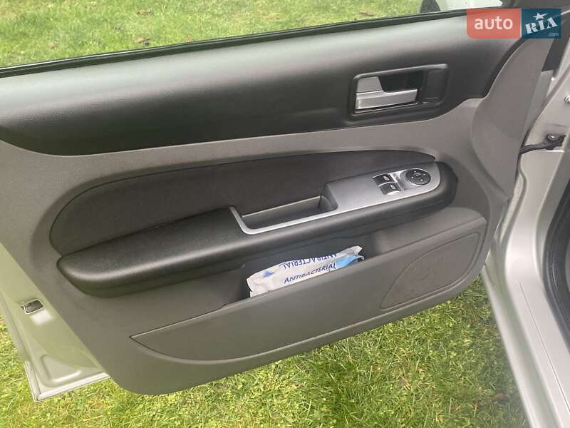 Универсал Ford Focus 2010 в Новом Ярычеве