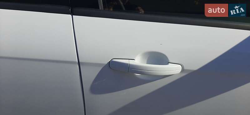 Хэтчбек Ford Focus 2016 в Измаиле фото 3 Хэтчбек Ford Focus 2016 в Измаиле