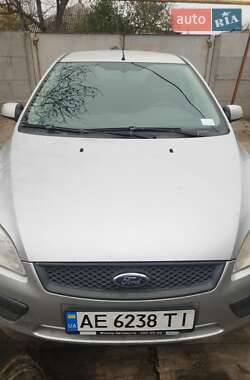 Хэтчбек Ford Focus 2007 в Царичанке