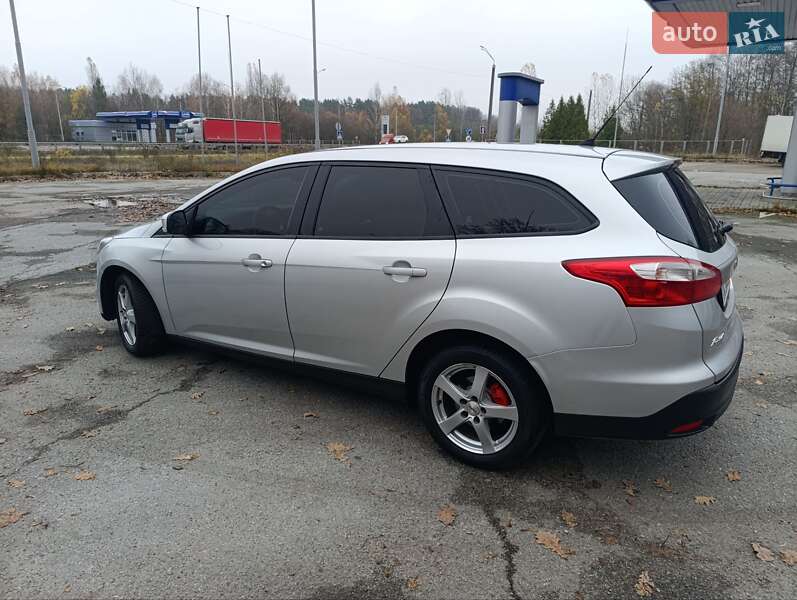Универсал Ford Focus 2011 в Житомире фото 32 Универсал Ford Focus 2011 в Житомире