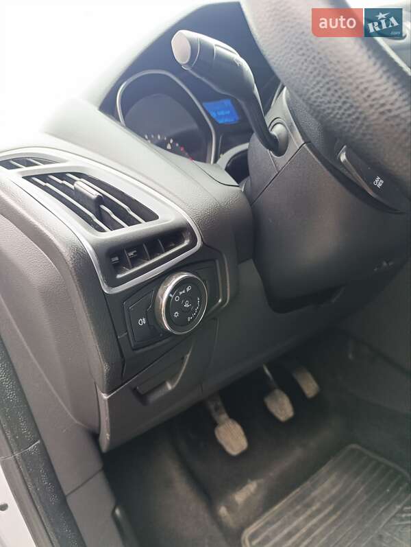 Универсал Ford Focus 2011 в Житомире фото 7 Универсал Ford Focus 2011 в Житомире