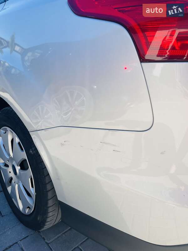 Универсал Ford Focus 2014 в Ровно фото 23 Универсал Ford Focus 2014 в Ровно