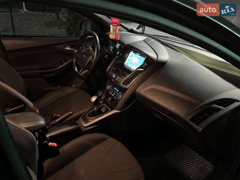 Универсал Ford Focus 2017 в Луцке фото 8 Универсал Ford Focus 2017 в Луцке