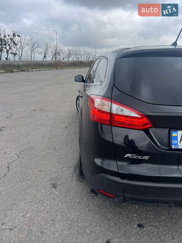 Универсал Ford Focus 2014 в Киеве фото 8 Универсал Ford Focus 2014 в Киеве