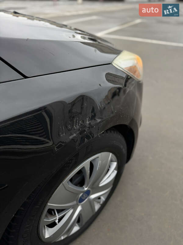 Седан Ford Focus 2011 в Киеве