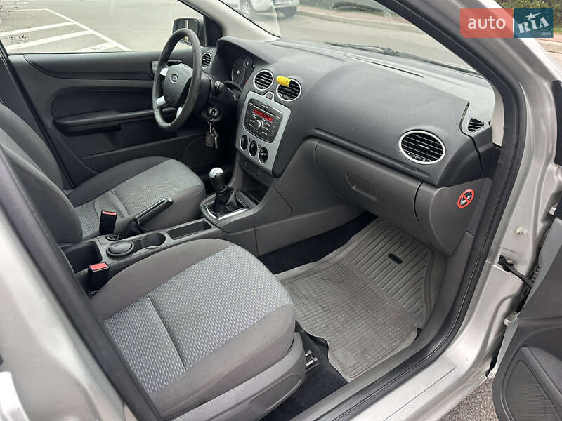 Хетчбек Ford Focus 2007 в Києві фото 26 Хетчбек Ford Focus 2007 в Києві