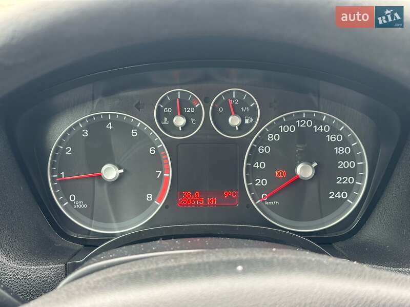 Хетчбек Ford Focus 2007 в Києві фото 35 Хетчбек Ford Focus 2007 в Києві