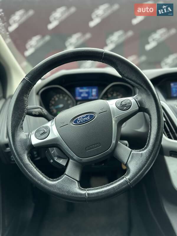 Седан Ford Focus 2014 в Сумах