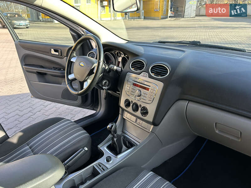 Універсал Ford Focus 2008 в Рівному фото 24 Універсал Ford Focus 2008 в Рівному