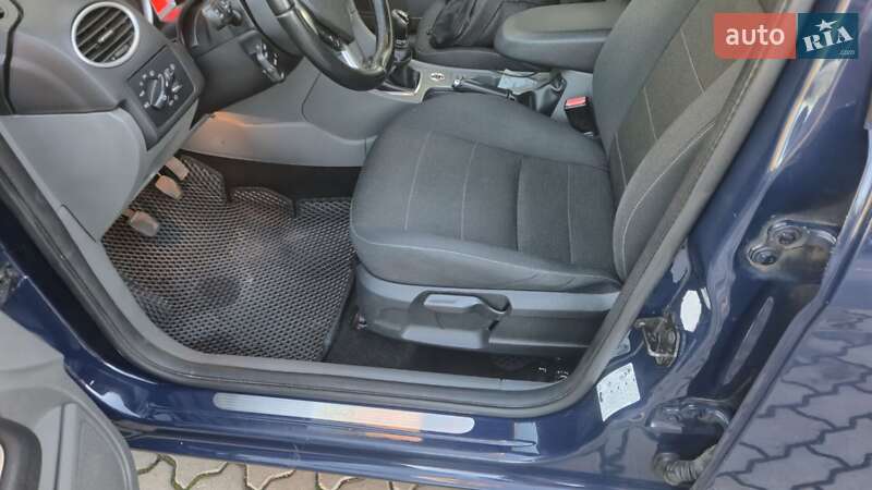 Універсал Ford Focus 2010 в Івано-Франківську
