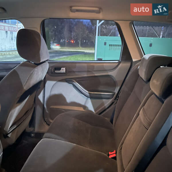 Универсал Ford Focus 2005 в Хотине фото 13 Универсал Ford Focus 2005 в Хотине