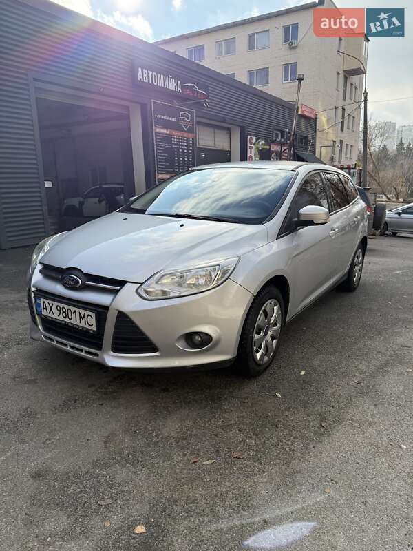 Универсал Ford Focus 2013 в Харькове фото Универсал Ford Focus 2013 в Харькове