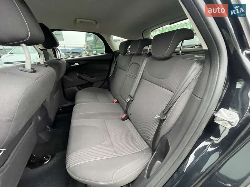 Хэтчбек Ford Focus 2012 в Мукачево