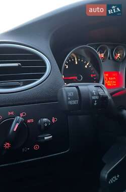 Хэтчбек Ford Focus 2008 в Львове