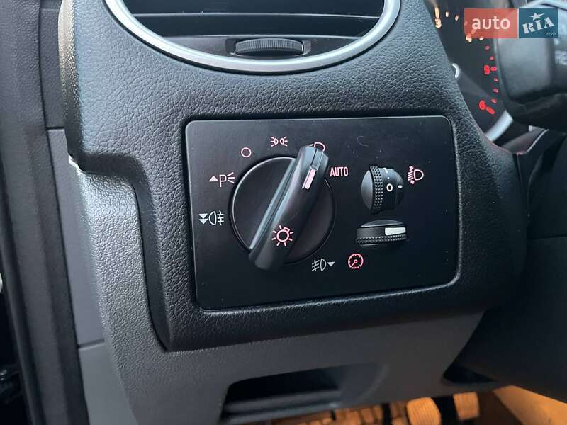 Хетчбек Ford Focus 2008 в Львові фото 53 Хетчбек Ford Focus 2008 в Львові