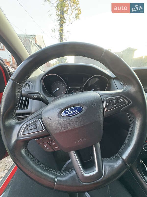 Хетчбек Ford Focus 2015 в Львові