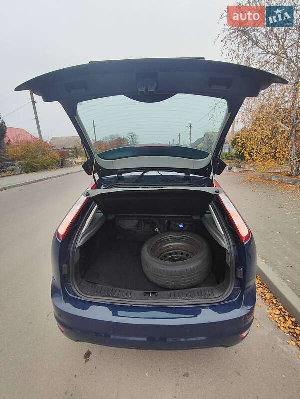 Хэтчбек Ford Focus 2008 в Днепре