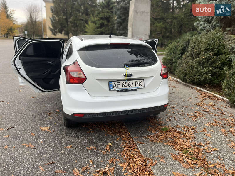 Хэтчбек Ford Focus 2012 в Пятихатках