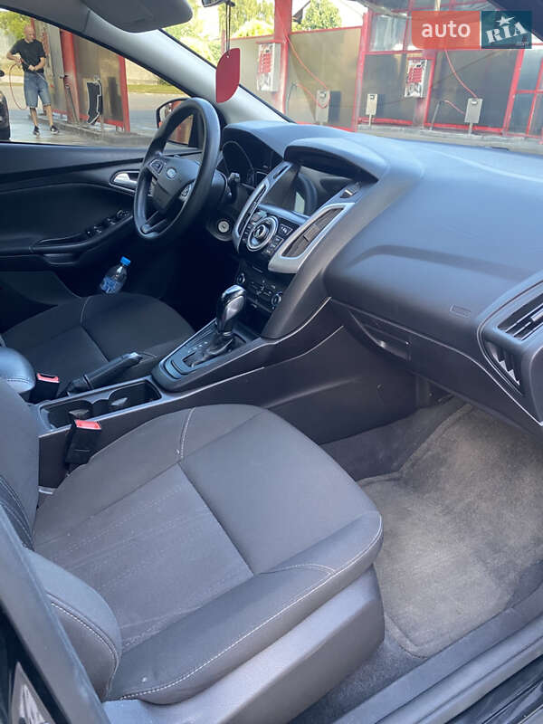 Хетчбек Ford Focus 2015 в Львові