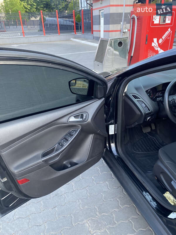 Хетчбек Ford Focus 2015 в Львові