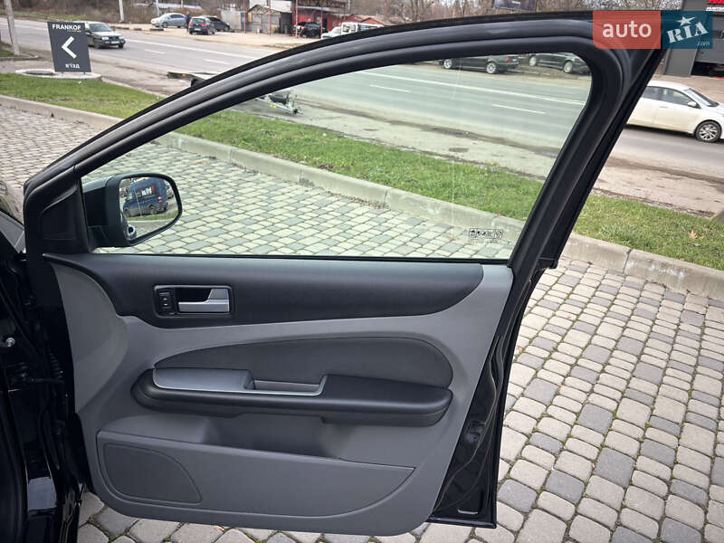 Универсал Ford Focus 2010 в Ивано-Франковске фото 32 Универсал Ford Focus 2010 в Ивано-Франковске