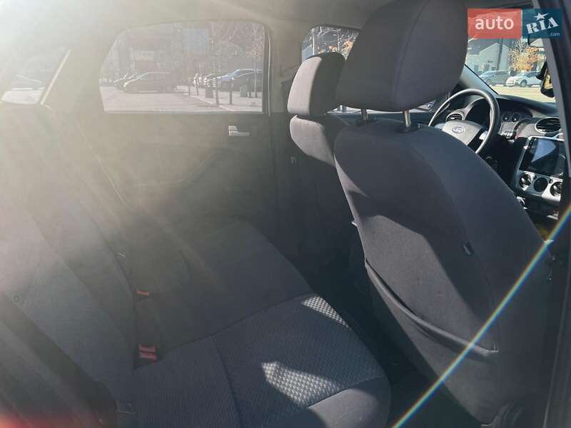 Хэтчбек Ford Focus 2007 в Киеве фото 3 Хэтчбек Ford Focus 2007 в Киеве