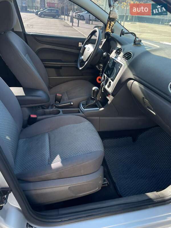 Хэтчбек Ford Focus 2007 в Киеве фото 11 Хэтчбек Ford Focus 2007 в Киеве