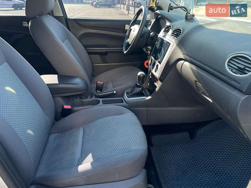 Хэтчбек Ford Focus 2007 в Киеве фото 15 Хэтчбек Ford Focus 2007 в Киеве