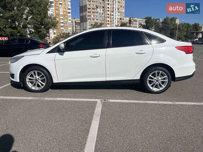 Седан Ford Focus 2015 в Киеве фото 7 Седан Ford Focus 2015 в Киеве