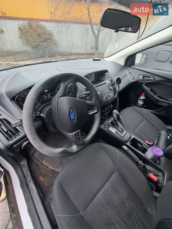 Седан Ford Focus 2015 в Софиевской Борщаговке