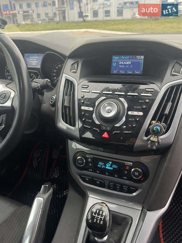 Хэтчбек Ford Focus 2011 в Житомире фото 12 Хэтчбек Ford Focus 2011 в Житомире