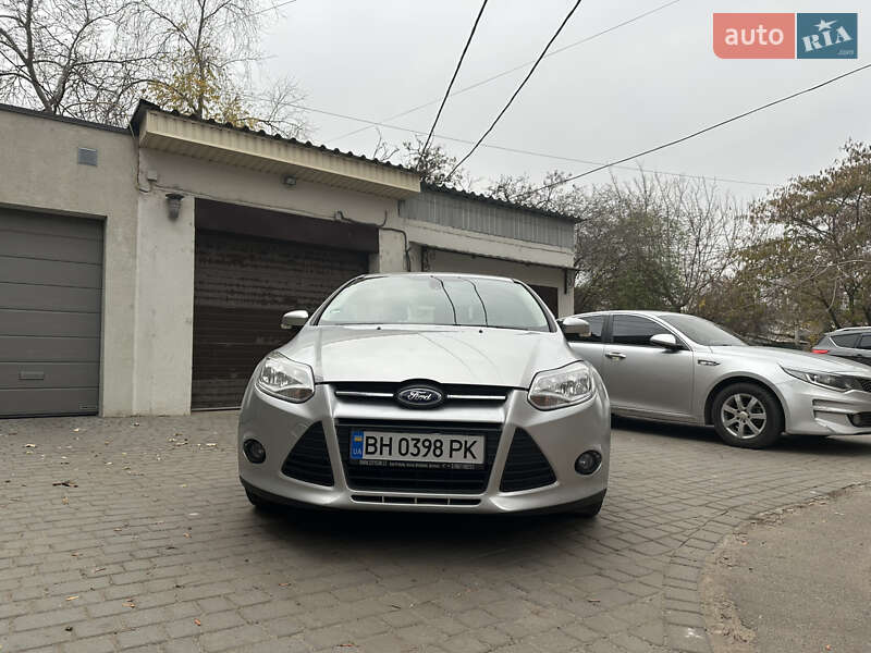 Хэтчбек Ford Focus 2014 в Николаеве