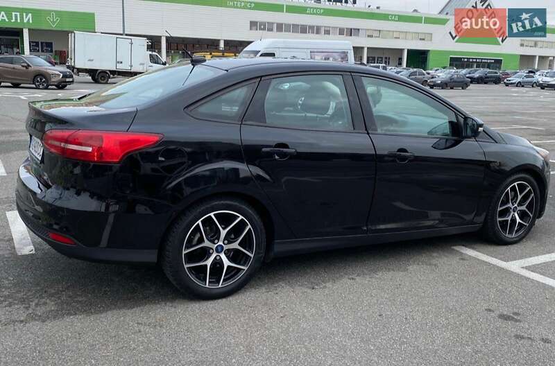 Седан Ford Focus 2017 в Киеве фото 3 Седан Ford Focus 2017 в Киеве