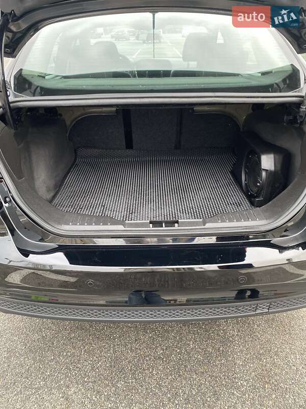 Седан Ford Focus 2017 в Киеве фото 20 Седан Ford Focus 2017 в Киеве