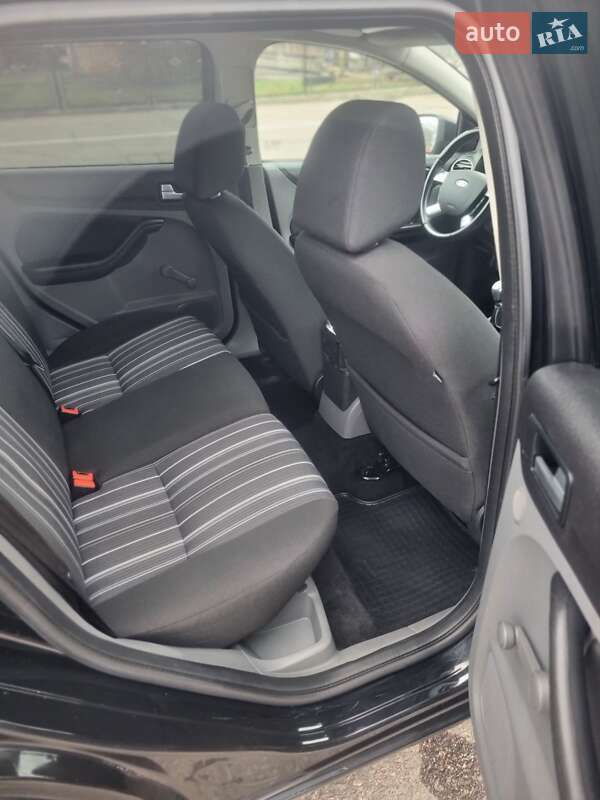 Универсал Ford Focus 2010 в Первомайске