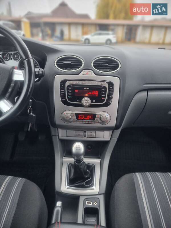 Универсал Ford Focus 2010 в Первомайске