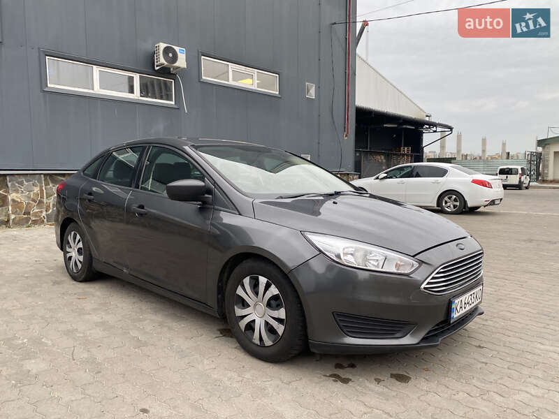 Седан Ford Focus 2015 в Стрые