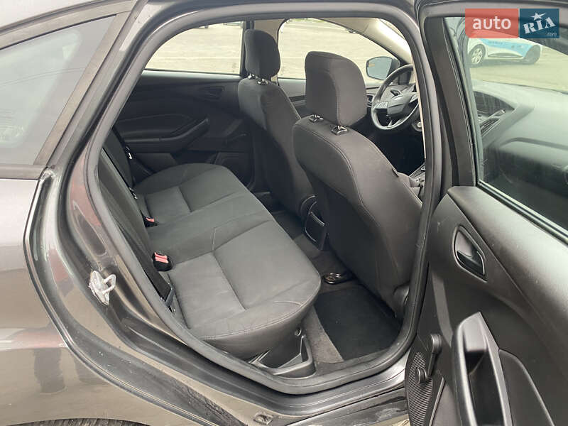 Седан Ford Focus 2015 в Стрые