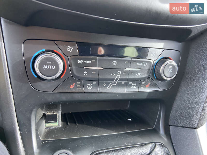 Універсал Ford Focus 2015 в Маяках