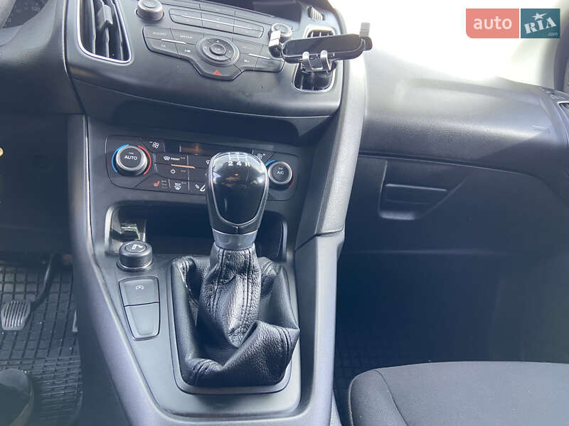 Універсал Ford Focus 2015 в Маяках