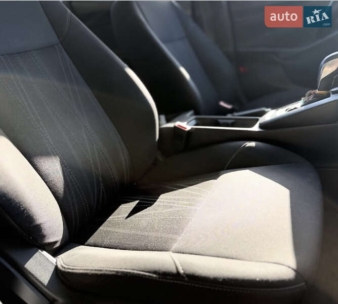 Седан Ford Focus 2017 в Киеве