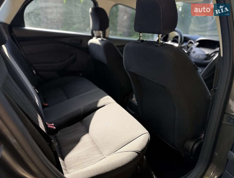 Седан Ford Focus 2017 в Киеве