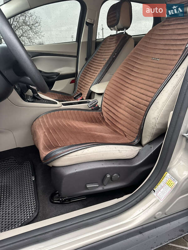 Седан Ford Focus 2015 в Тульчине